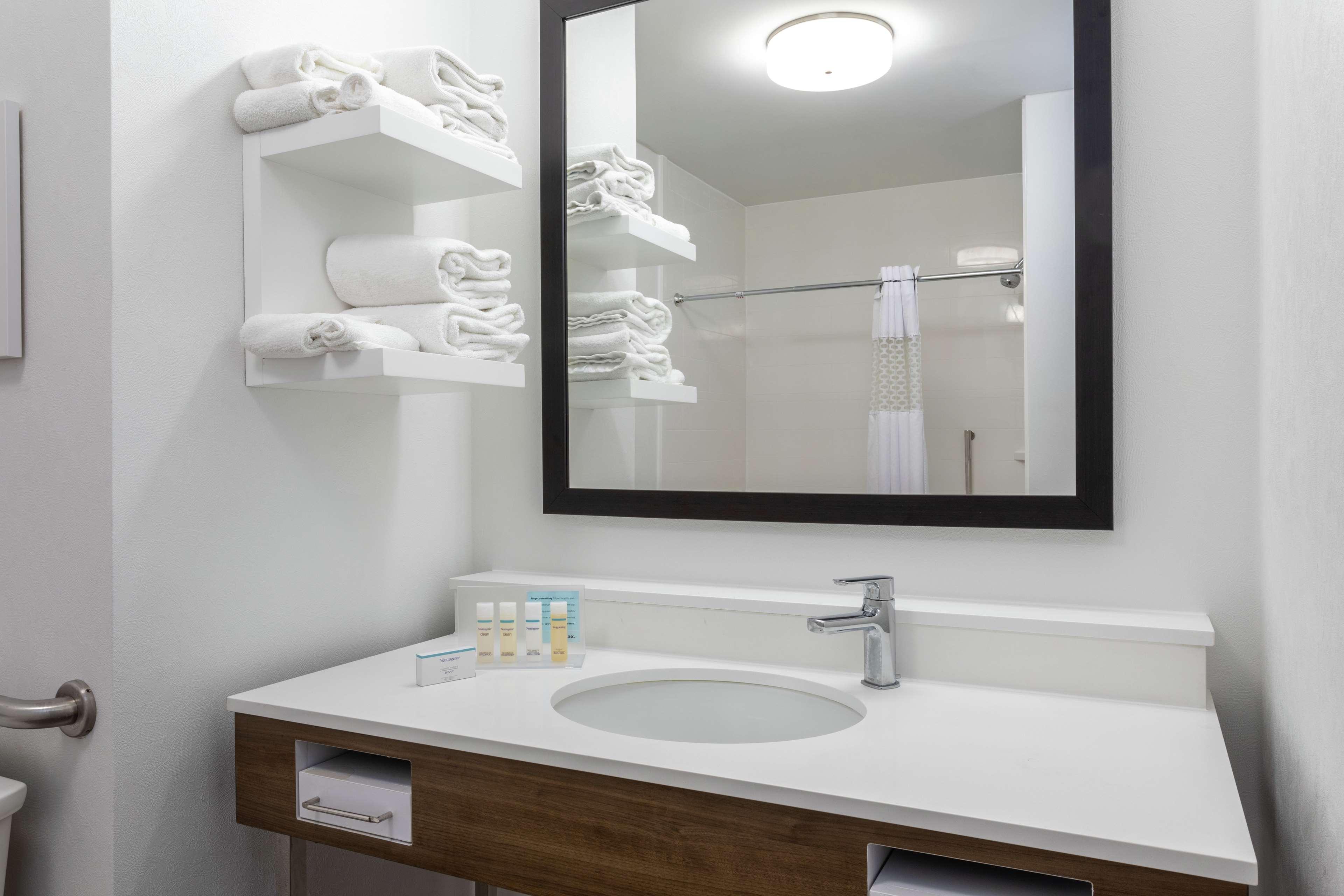 Hampton Inn Μπέντφορντ Εξωτερικό φωτογραφία